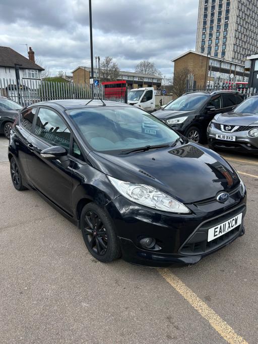 2011 FIESTA 1.6 ZETEC S HATCHBACK PRICE 2,590 YEAR 2011 11 REG MILEAGE 85,464... photo